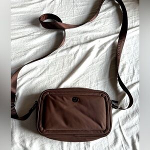 Lululemon Crossbody Bag 2L Espresso